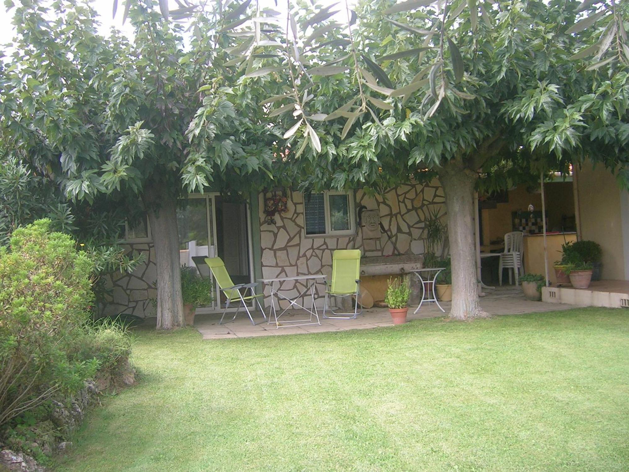 Les Hirondelles Bessan Exterior foto