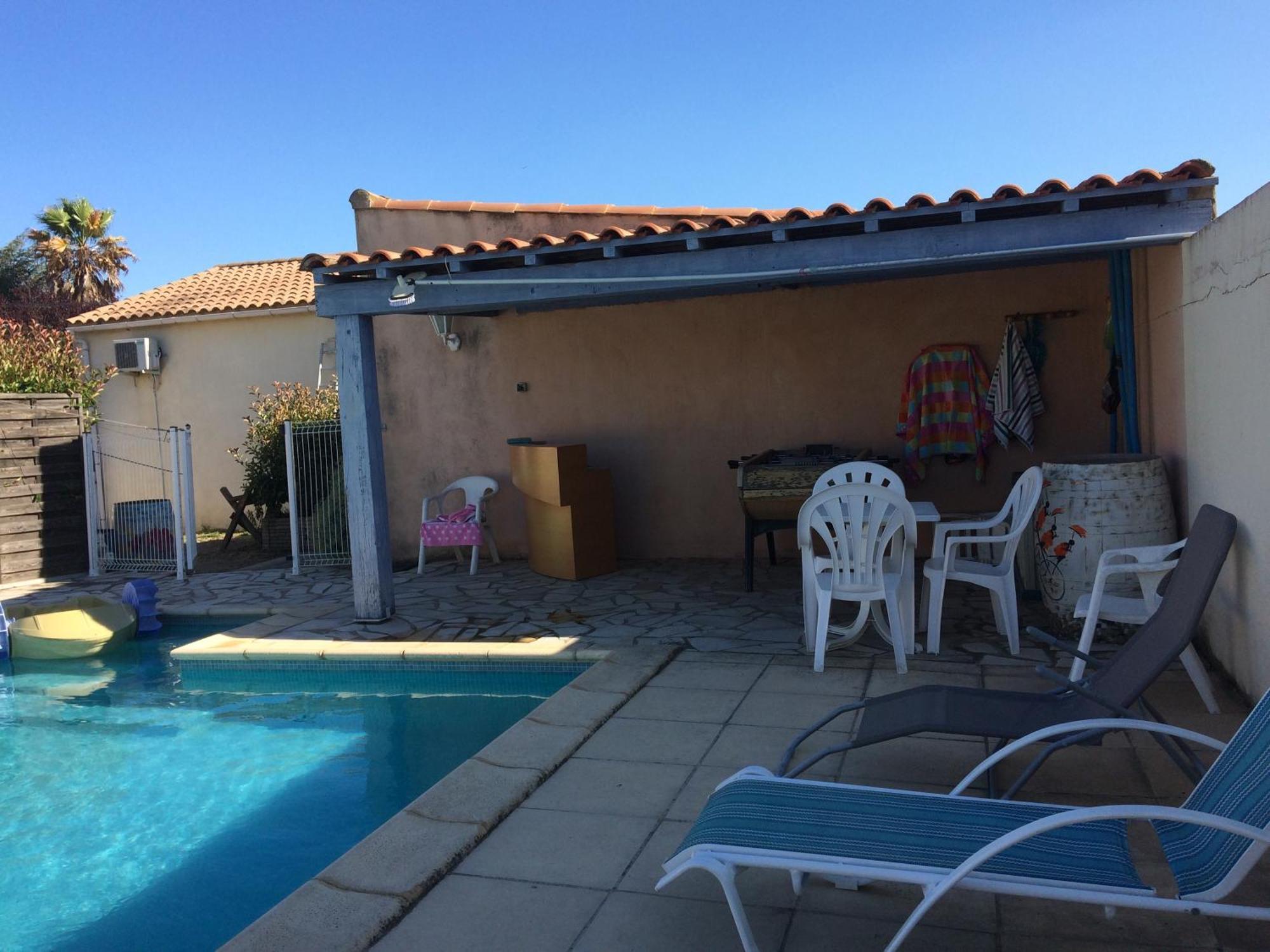 Les Hirondelles Bessan Exterior foto